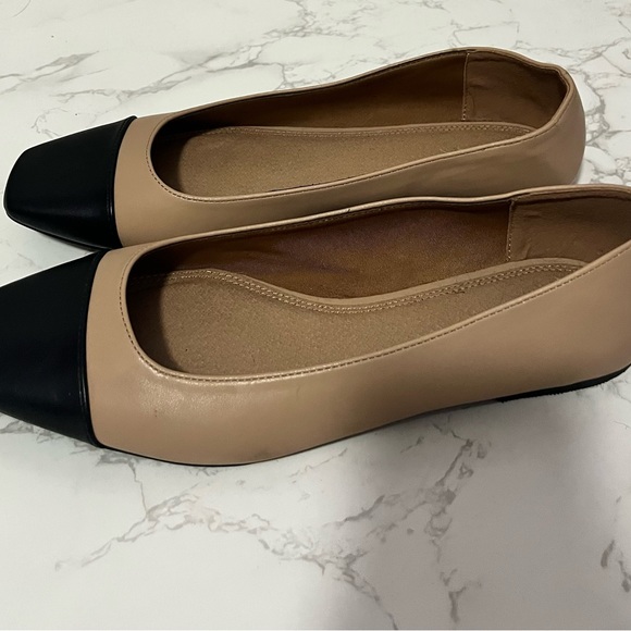 Wide fit locket square toe ballet flats in beige and black - Picture 2 of 6